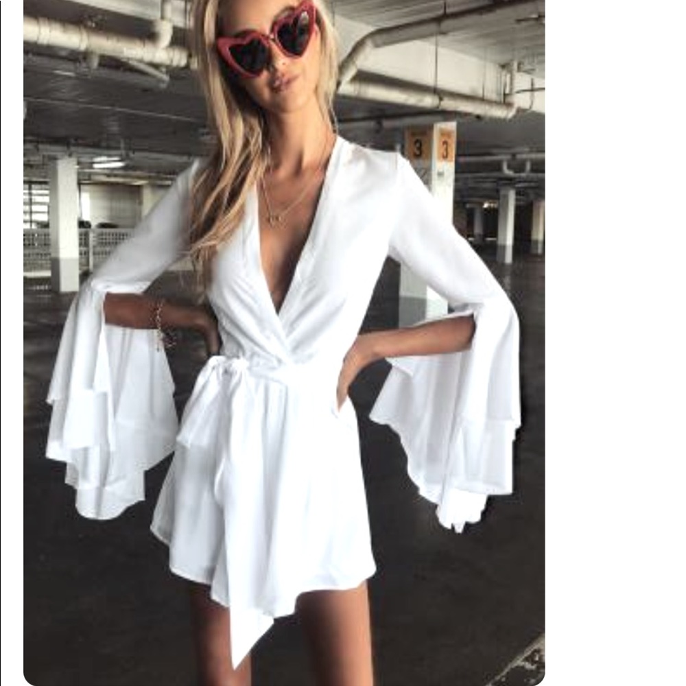 Flared Slit Sleeve Deep V Romper Sz XL